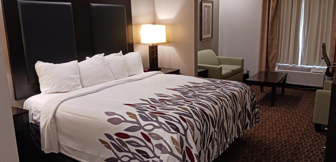 Red Roof Inn & Suites Лонгвью Экстерьер фото