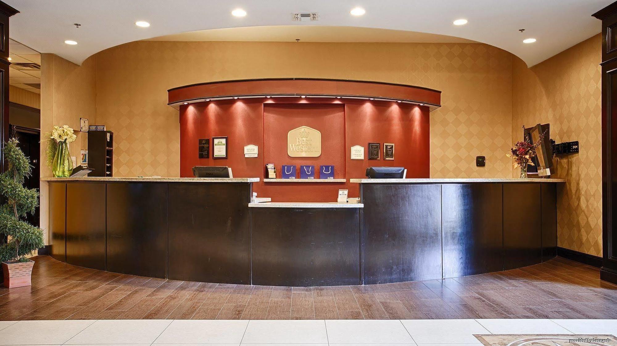 Red Roof Inn & Suites Лонгвью Экстерьер фото